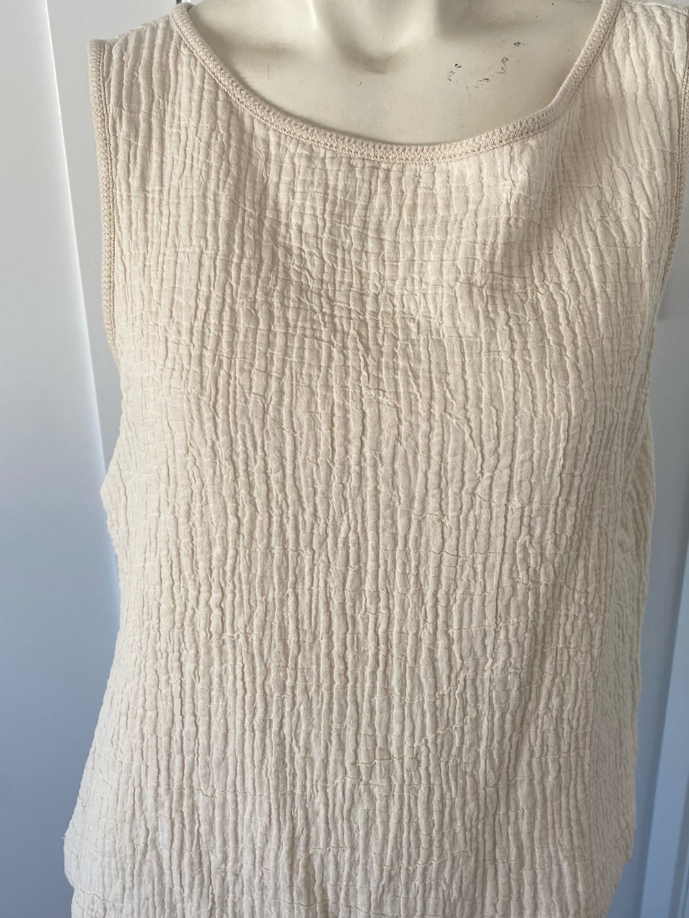 Max Studio Cream Textured Sleeveless Tank Top - Picture 2 of 5